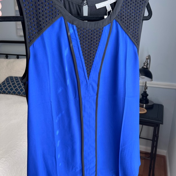 NWT Daniel Rainn Sleeveless blue and black top. Size small. Back is solid black. - Picture 10 of 10